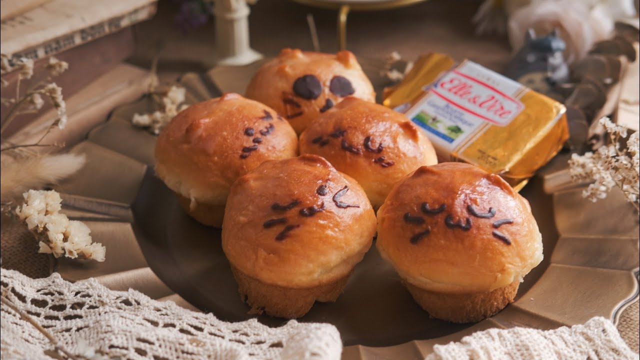 Làm Bánh Mì Ngọt Nhân Custard Sữa Chua Hình Con Mèo Cưng Xỉu